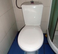 Kanalizacija ispod wc šolje vraća vodu